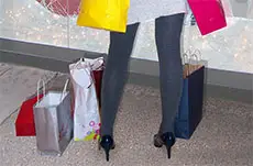 4 femmes sur 10 préfèrent le shopping à l’amour