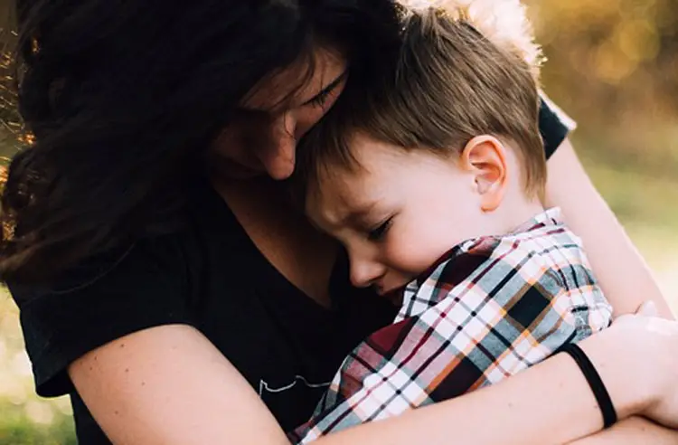 Il a quitté ma maman, je ne supporte plus de la voir pleurer et ne plus manger