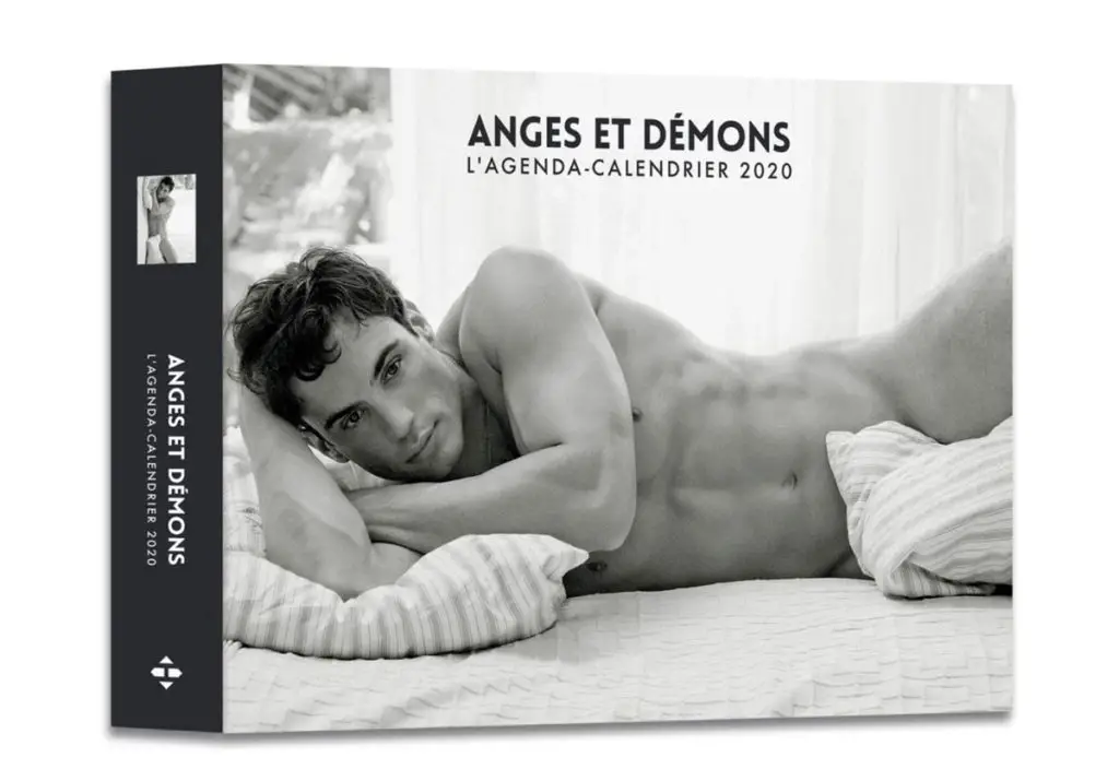 Un calendrier sexy avec des hommes nus et musclés