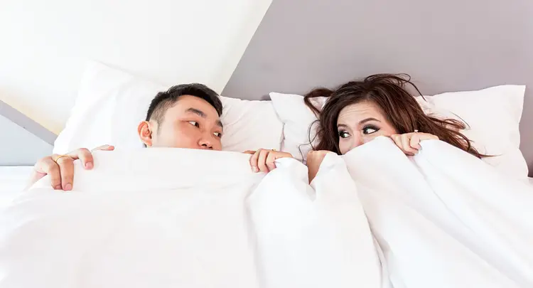 Pour bien dormir en couple : un lit 160 et une couette par personne