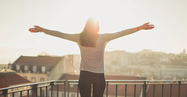 Et si on s’essayait au lâcher-prise pour (re)trouver l’amour ?