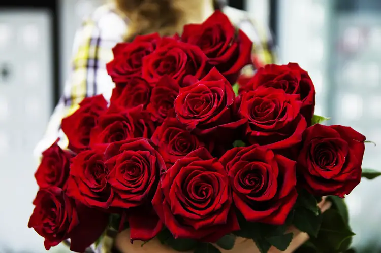 Offres Saint Valentin 2023 : livraison de bouquet de fleurs + code promo -  Les Bridgets