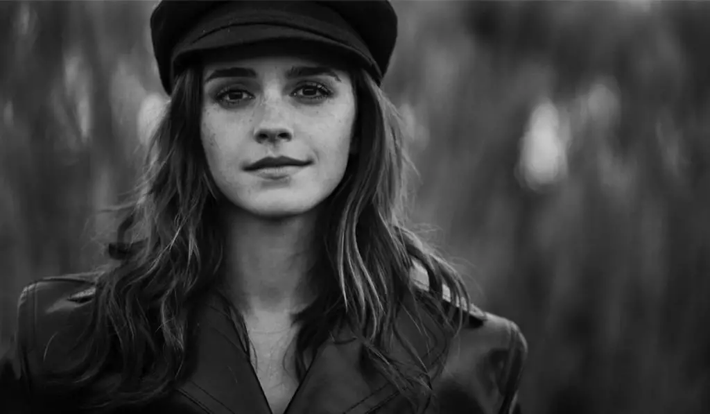 Emma Watson, célibataire, elle préfère l’expression « self partnered » plutôt que single