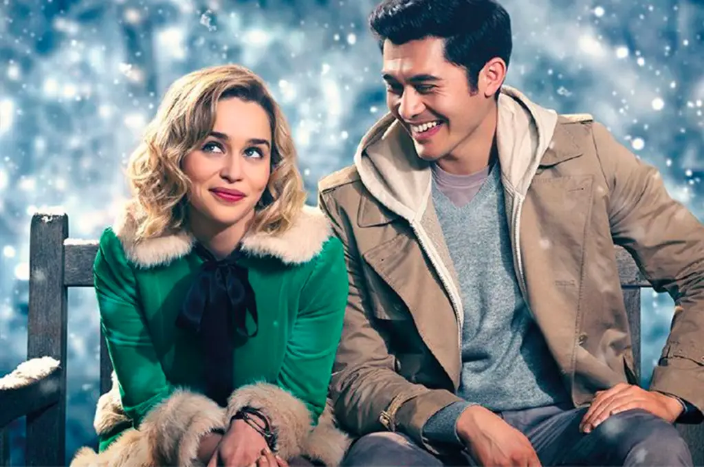 Un partie de l'affiche de last chritmas avec Emilia Clarke en lutin verre et henry golding