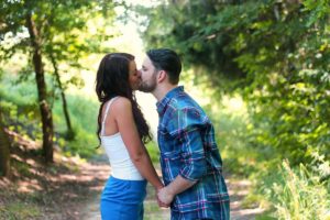 Faire des rencontres et s'embrasser à l'ère du covid